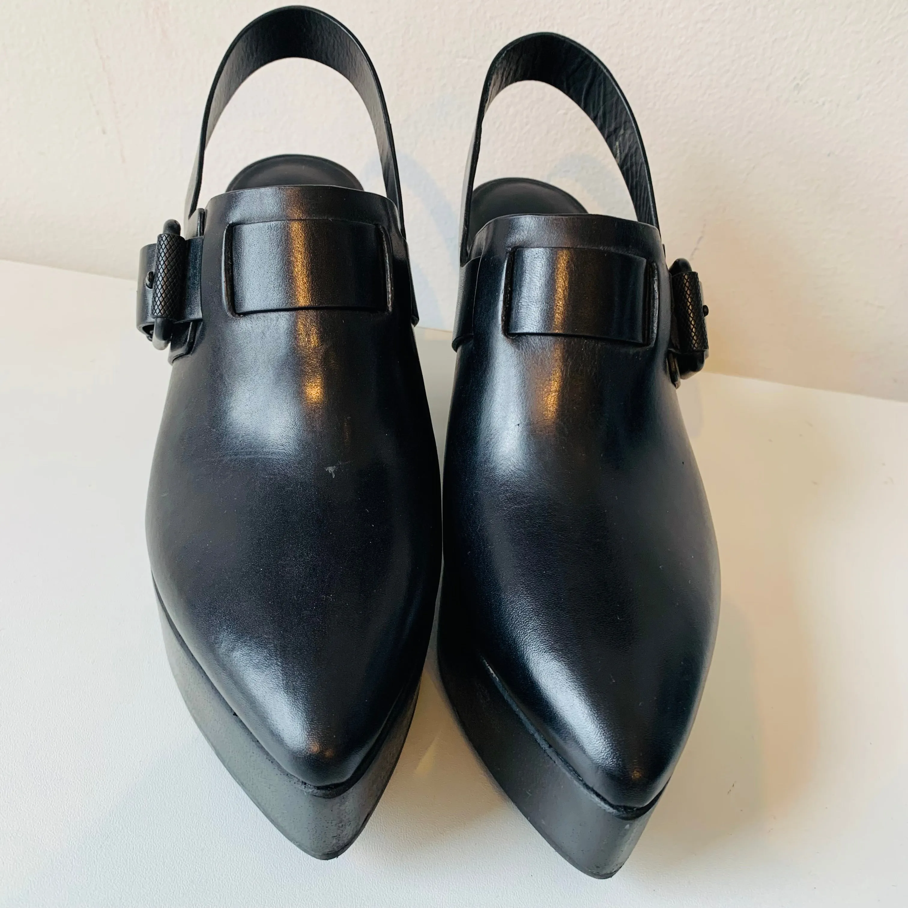 All Saints Black Leather and Wood Heeled Platform Mule Size 39
