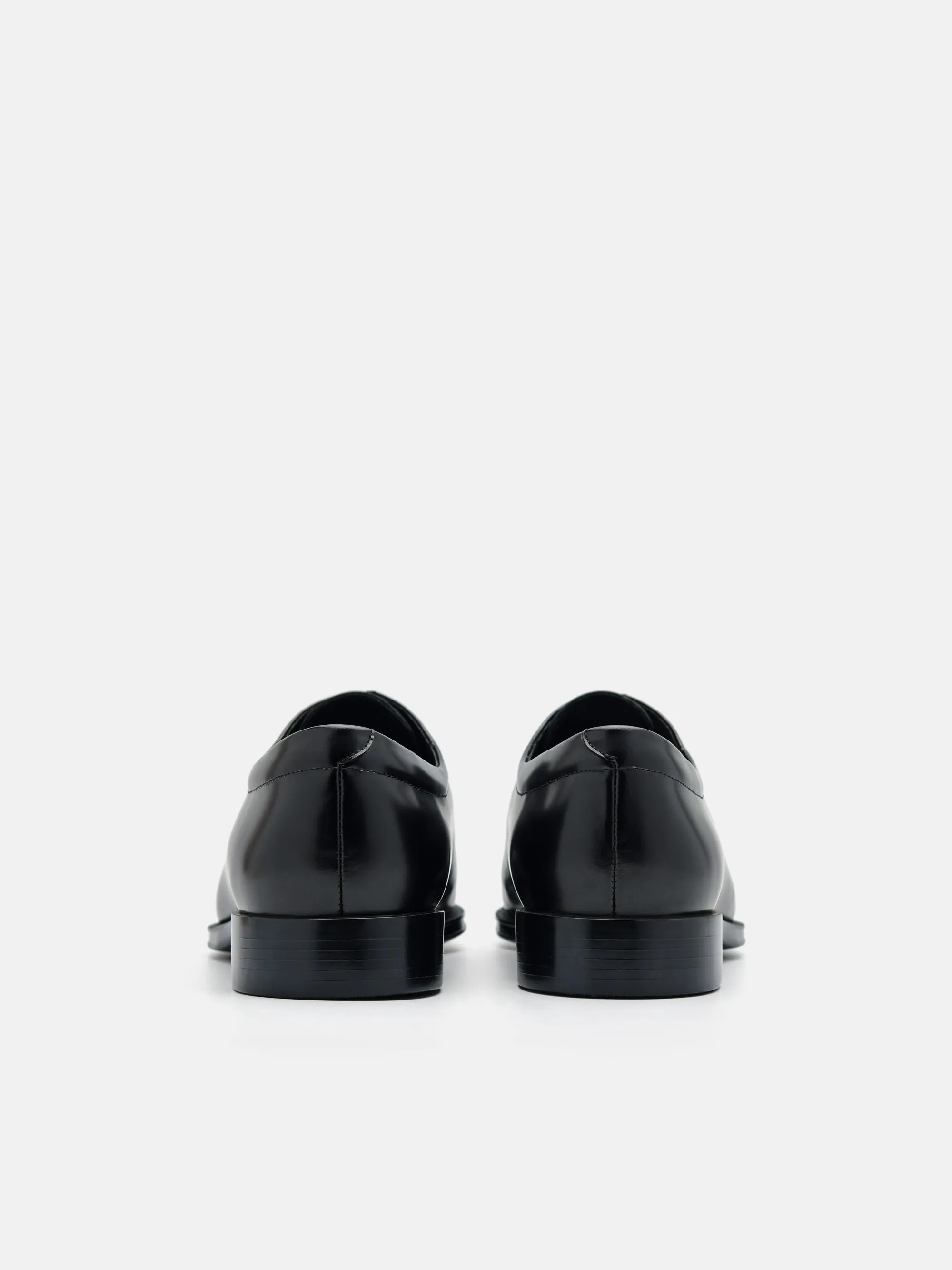 Boxed Leather Oxford Shoes