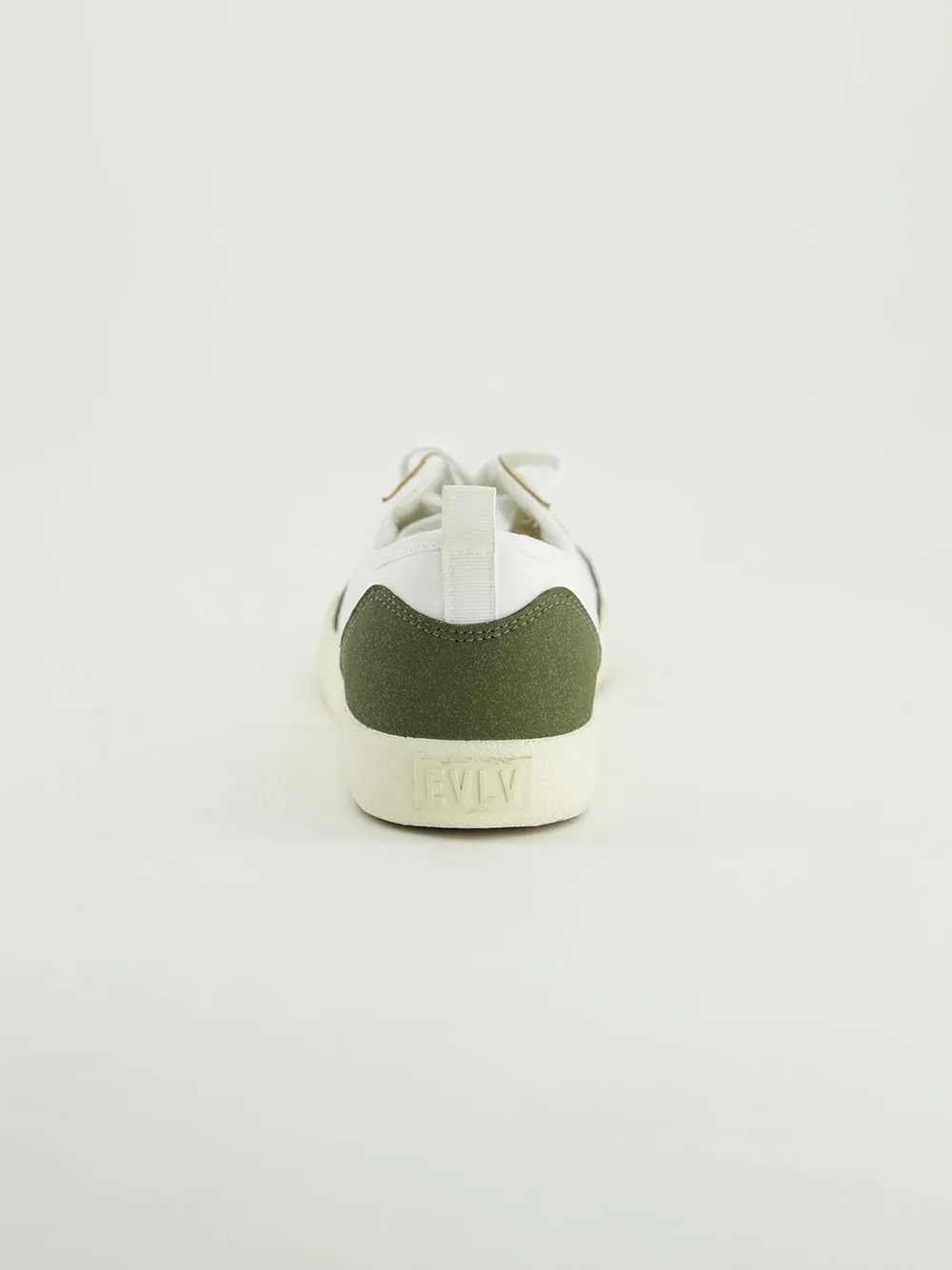 Canvas Sneaker.