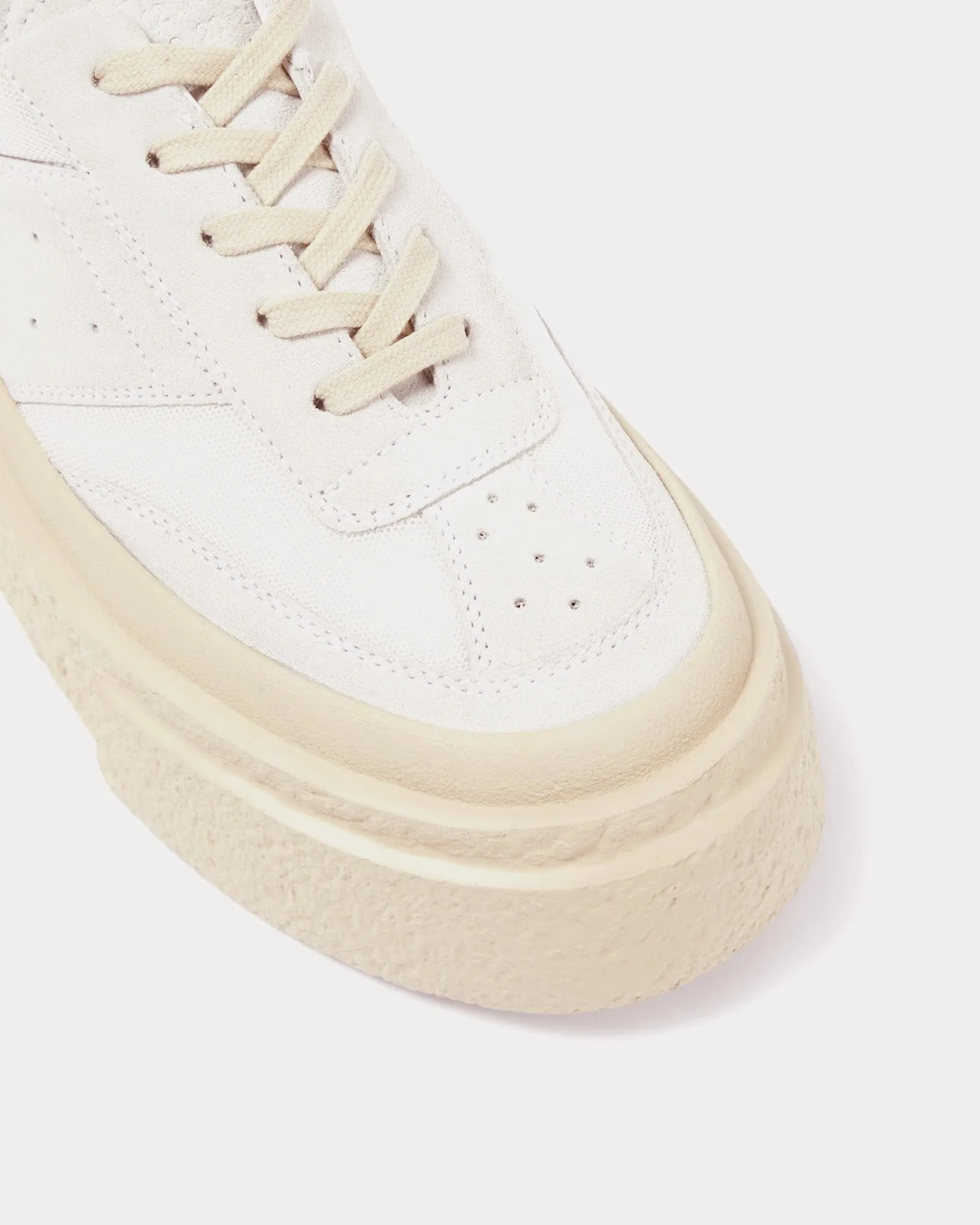 Chunky Gambetta Suede White Low Top Sneakers