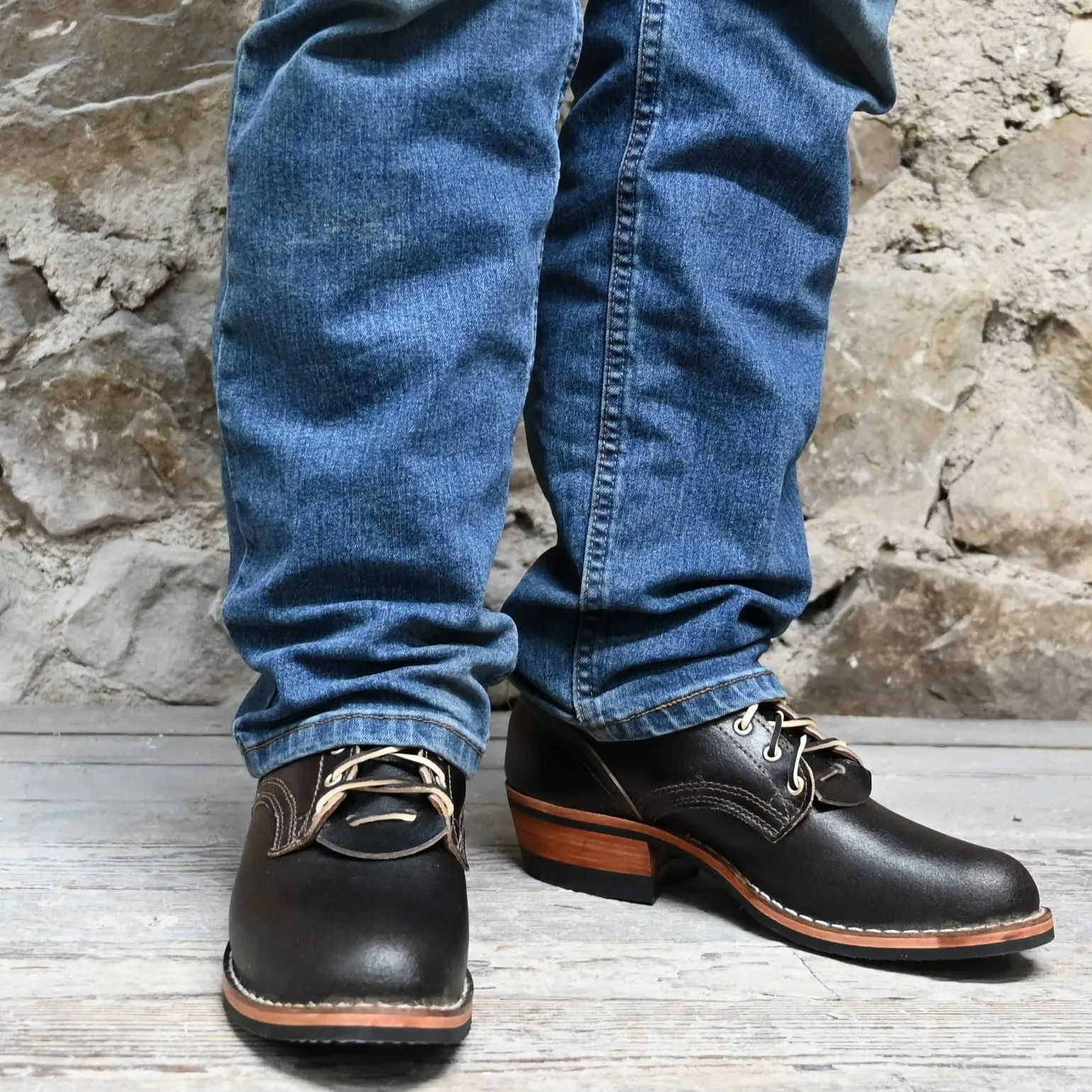 Nicks Cattle Buyer in Brown Waxed